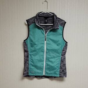 NVO Women's Mint and Black Sleeveless Golf Vest, Sz Large